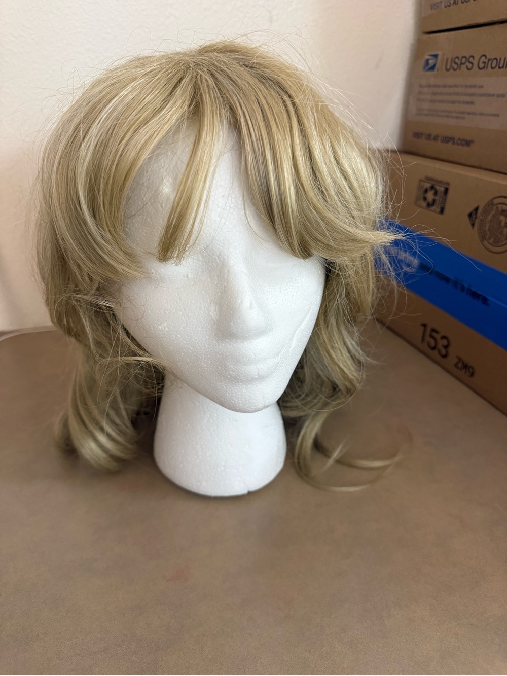 Blonde Women's Synthetic Wig with Soft Waves